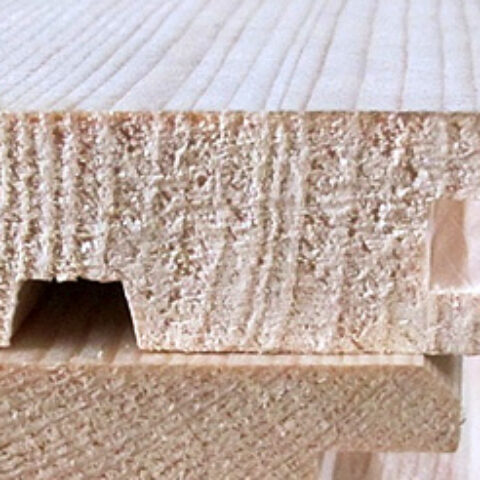 Nahaufnahme von gehobelter Spruce Hobelware mit natürlicher Holzmaserung